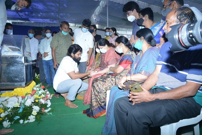 Sirivennela Sitarama Sastry Condolence Photos - 58 / 84 photos