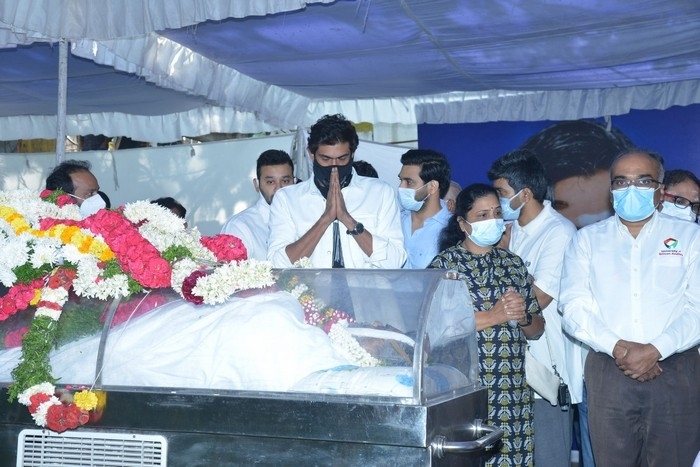 Sirivennela Sitarama Sastry Condolence Photos - 78 / 84 photos