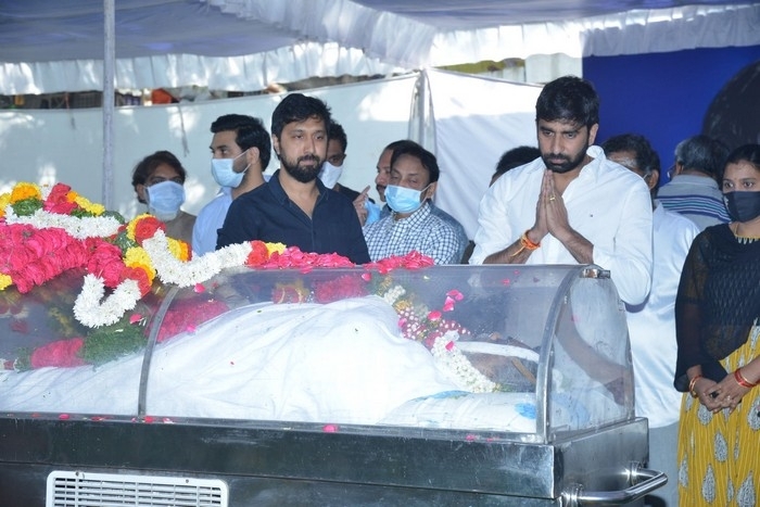 Senior Heroes at Sirivennela Sitarama Sastry Condolences - 7 / 57 photos