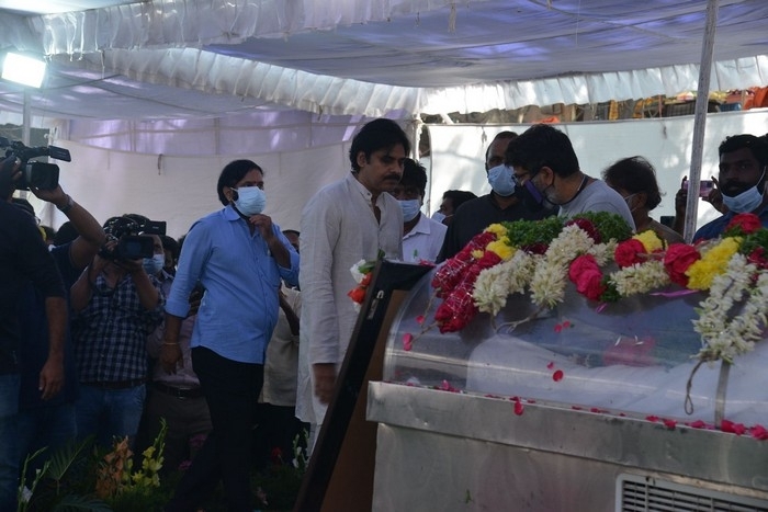 Senior Heroes at Sirivennela Sitarama Sastry Condolences - 10 / 57 photos