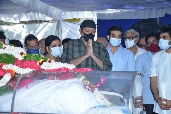 Senior Heroes at Sirivennela Sitarama Sastry Condolences - 12 / 57 photos