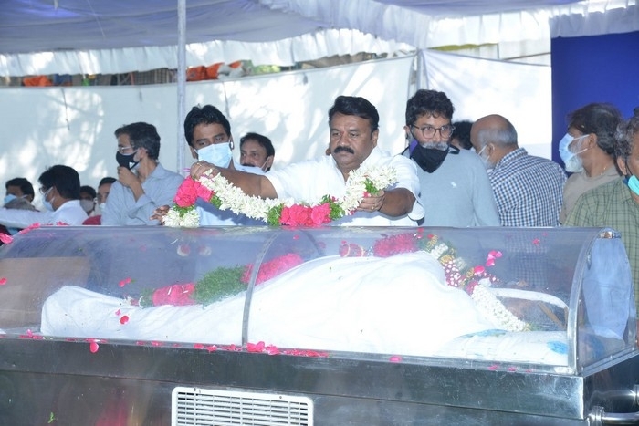 Senior Heroes at Sirivennela Sitarama Sastry Condolences - 18 / 57 photos