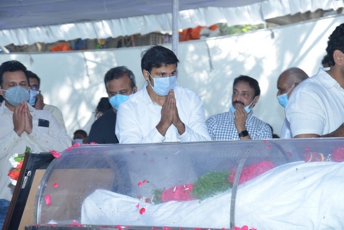 Senior Heroes at Sirivennela Sitarama Sastry Condolences - 19 / 57 photos