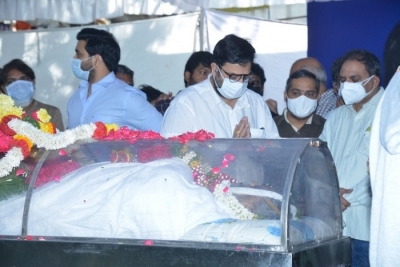 Senior Heroes at Sirivennela Sitarama Sastry Condolences - 24 of 57