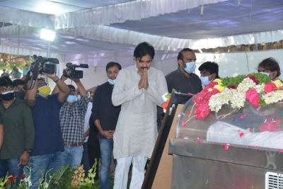 Senior Heroes at Sirivennela Sitarama Sastry Condolences - 26 of 57