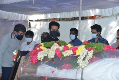 Senior Heroes at Sirivennela Sitarama Sastry Condolences - 28 of 57