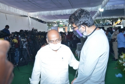 Senior Heroes at Sirivennela Sitarama Sastry Condolences - 31 of 57