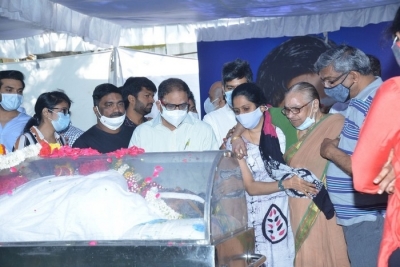 Senior Heroes at Sirivennela Sitarama Sastry Condolences - 40 of 57