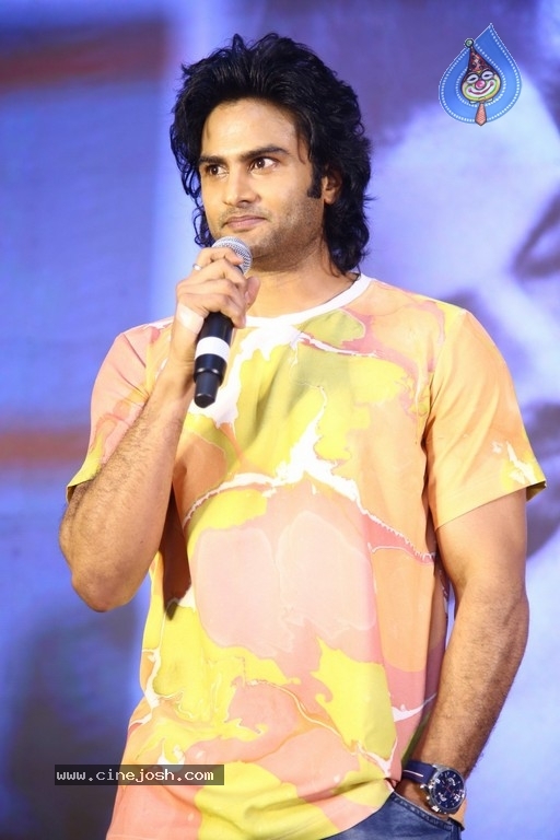 Aa Ammayi Gurinchi Meeku Cheppali First Look Launch - 8 / 19 photos