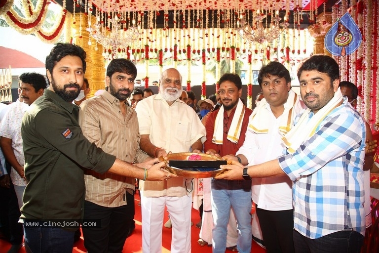 Ravanasura Movie Opening - 10 / 59 photos