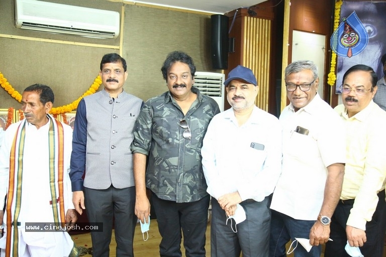 VRGR Movies Production No.1 Movie Opening - 3 / 12 photos