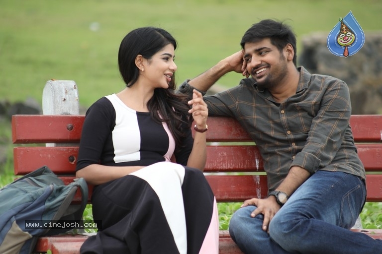 Naai Sekar Movie Stills - 6 / 20 photos