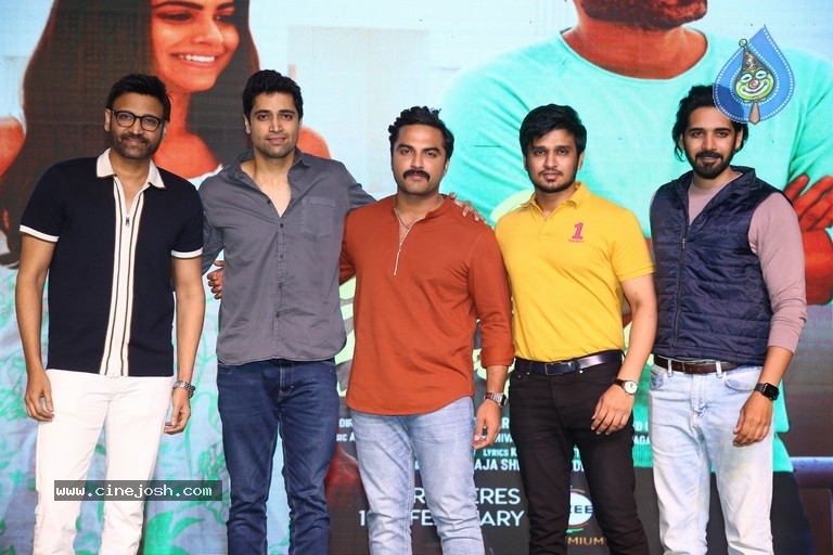 Malli Modalaindi Pre Release Event - 13 / 33 photos