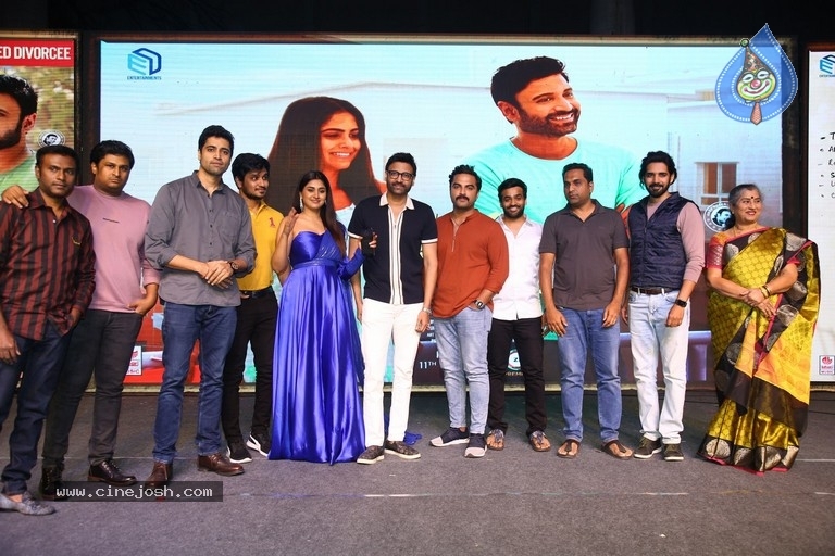 Malli Modalaindi Pre Release Event - 21 / 33 photos
