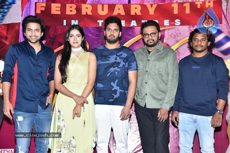 Sehari Movie Trailer launch - 21 / 29 photos