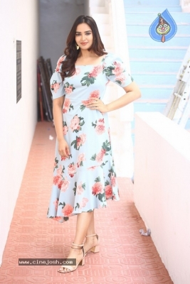 Pujita Ponnada Photos - 18 of 21