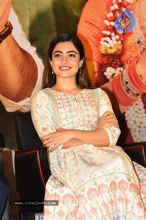 Aadavallu Meeku Joharlu Success Meet - 4 / 20 photos