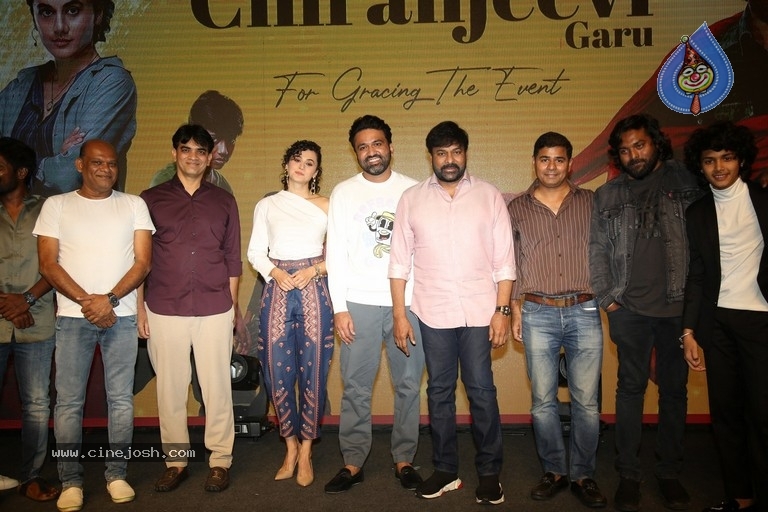 Mission Impossible Pre Release Event - 28 / 33 photos