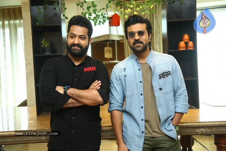 RRR Press Meet - 16 / 42 photos