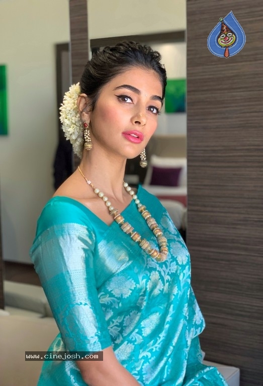 Pooja Hegde Photo Shoot Photos - 12 / 38 photos