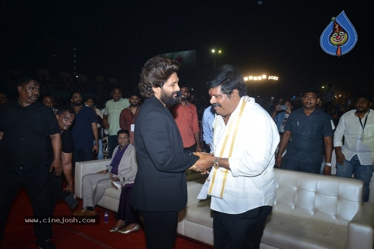 Ghani Pre Release Event 01 - 30 / 53 photos