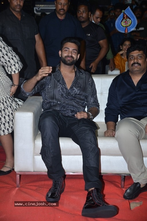 Ghani Pre Release Event 01 - 51 / 53 photos