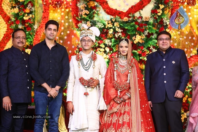 Mayank Gupta weds Sanjana - 22 / 35 photos