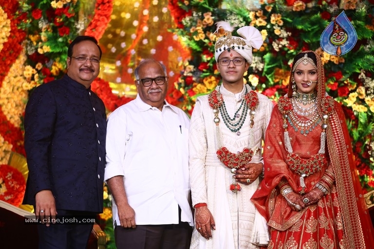 Mayank Gupta weds Sanjana - 26 / 35 photos