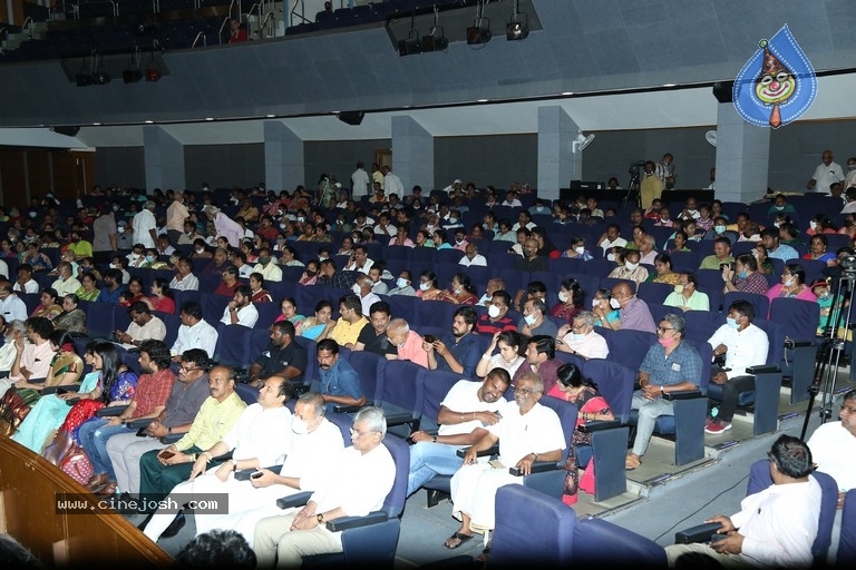 Sri Kala Sudha Telugu Movie Awards 2021 - 22 / 38 photos