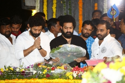Jr NTR and Kalyan Ram At NTR Ghat - 26 of 34