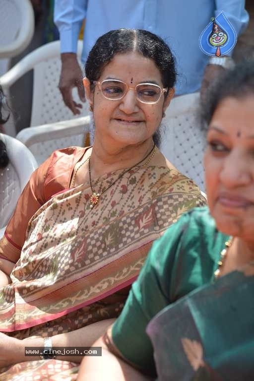 Mahanatudu-Prajanayakudu NTR book launch - 58 / 63 photos