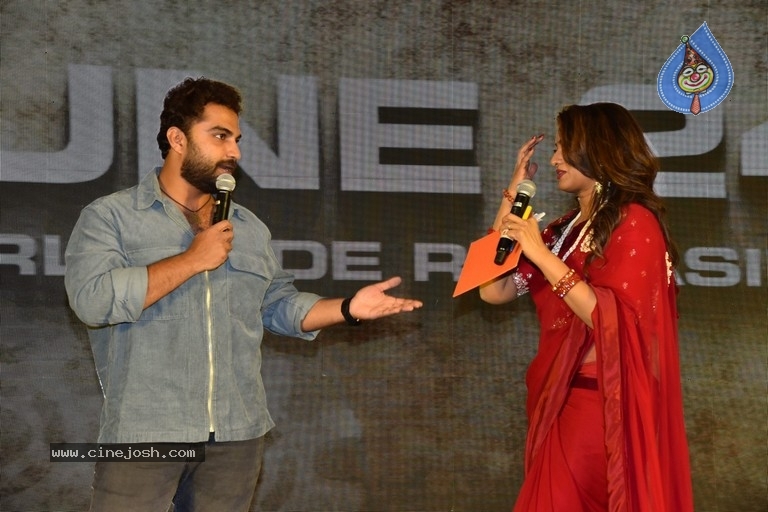 Chor Bazaar Pre Release Event - 25 / 42 photos