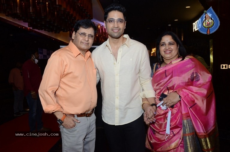 Major Movie Celebrity Show - 6 / 42 photos