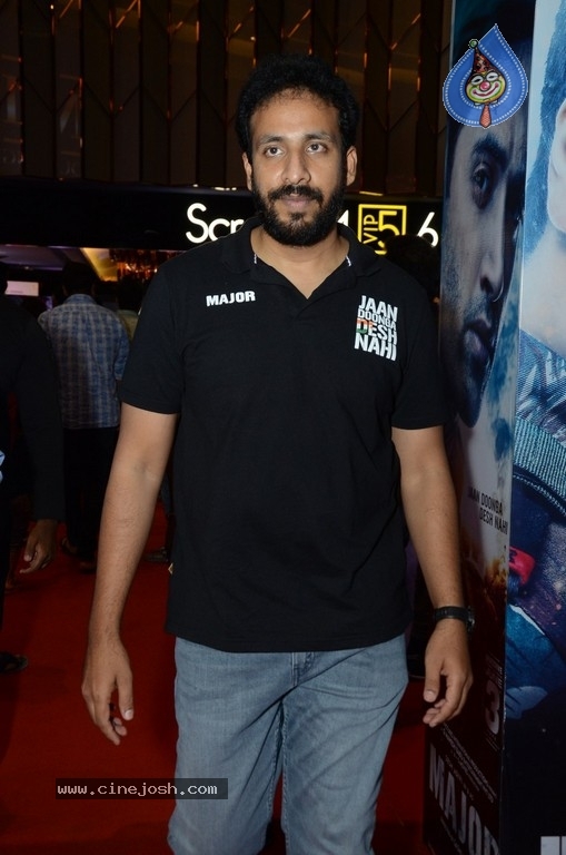 Major Movie Celebrity Show - 30 / 42 photos