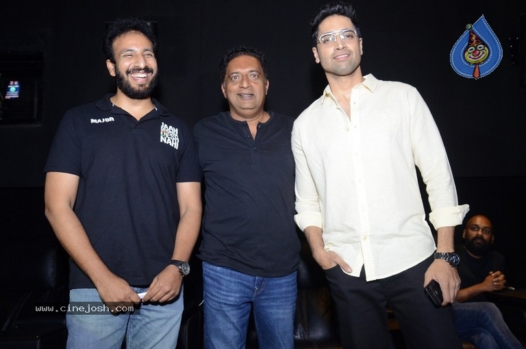 Major Movie Celebrity Show - 34 / 42 photos