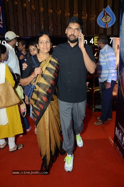 Major Movie Celebrity Show - 37 / 42 photos