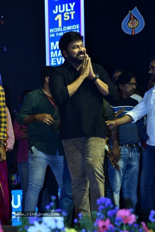 Pakka Commercial Pre Release Event - 12 / 41 photos