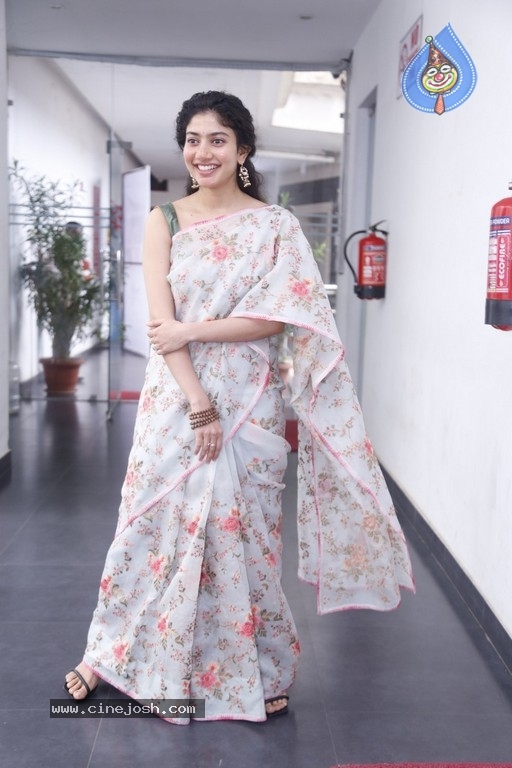 Sai Pallavi Photos - 12 / 20 photos