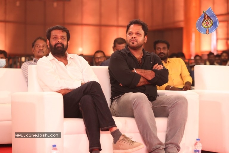 Ponniyin Selvan Teaser Launch - 13 / 59 photos