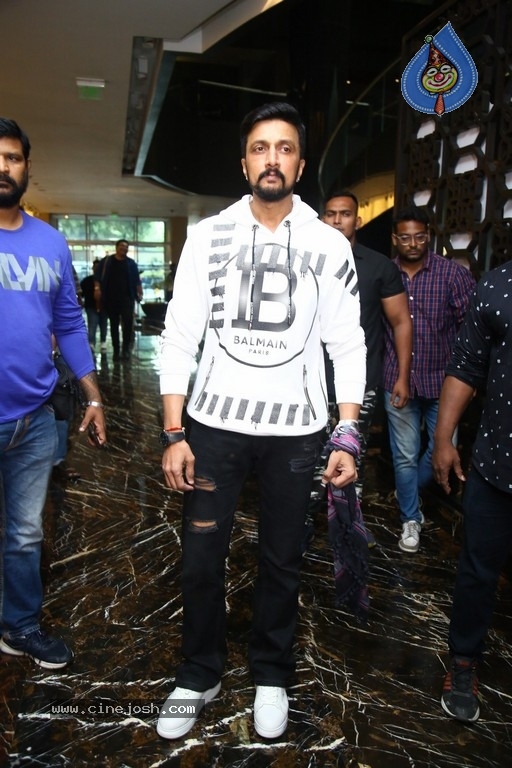 Vikranth Rona Pre Release Event - 3 / 27 photos