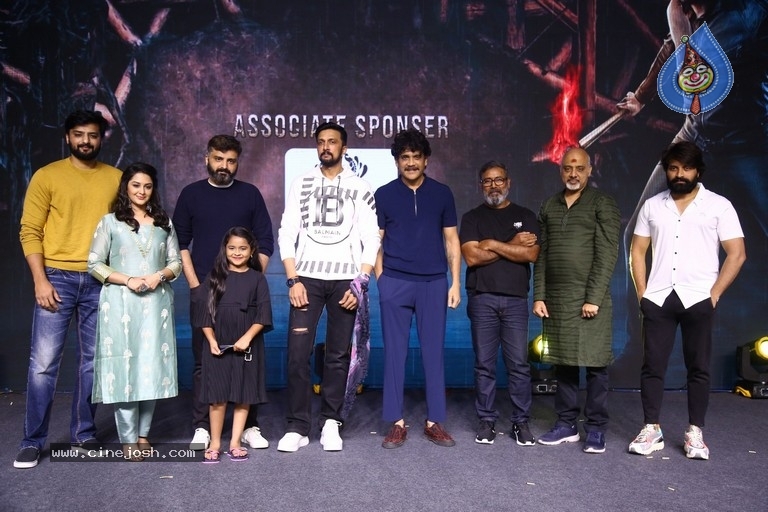 Vikranth Rona Pre Release Event - 17 / 27 photos