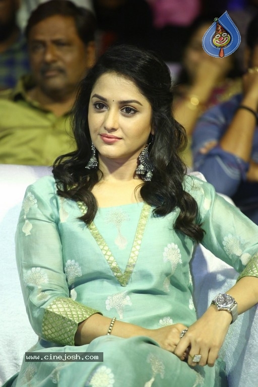 Vikranth Rona Pre Release Event - 19 / 27 photos