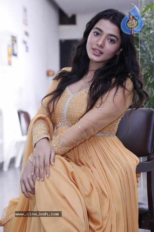 Ketika Sharma Interview Photos - 10 / 20 photos