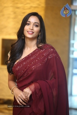 Srinidhi Shetty Photos - 12 of 16