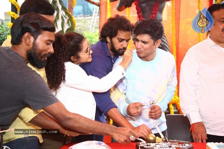 Karthikeya 2 Success Celebrations - 14 / 21 photos