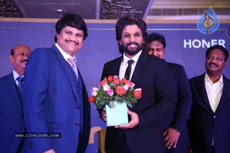 Allu Arjun Brand Collaboration with Honer Homes - 13 / 31 photos