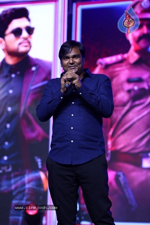 Alluri Pre Release Event - 15 / 33 photos