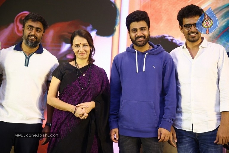 Oke Oka Jeevitham Success Meet - 15 / 21 photos
