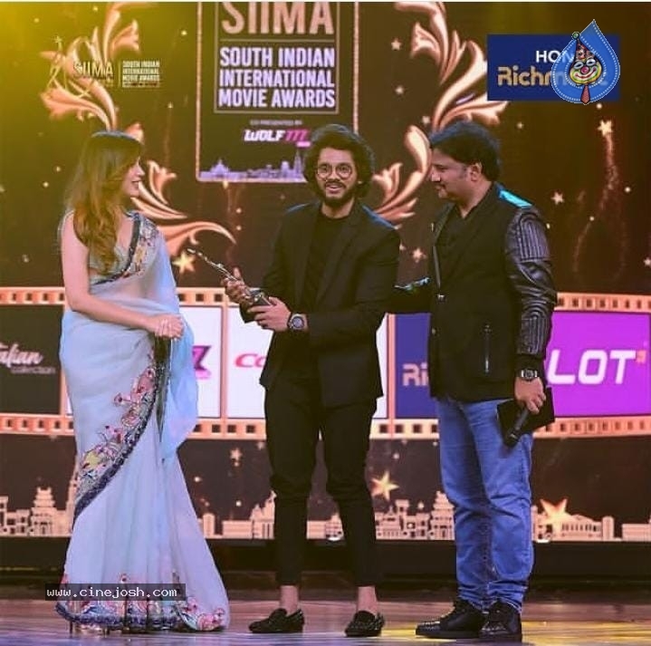 Celebrities at SIIMA Awards 2022 - 5 / 17 photos