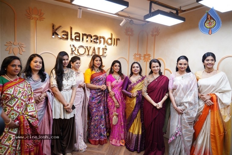 Kalamandir Royale Showroom launch - 4 / 11 photos